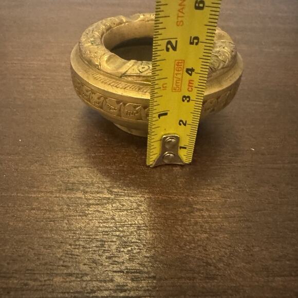 VTG Brass Ashtray Handmade Ornate Patina 3 Cigarettes Trinket Dish Made in India - Picture 10 of 11